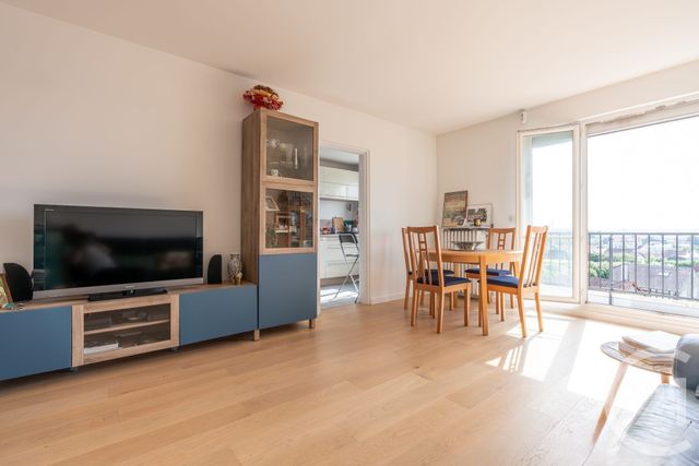 Appartement F3 à vendre - 3 pièces - 70.0 m2 - ST MAUR DES FOSSES - 94 - ILE-DE-FRANCE - Century 21 Parvis Et Remises