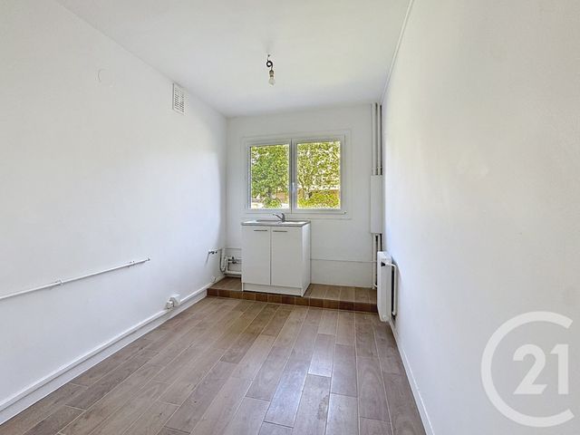 Appartement F3 à vendre - 3 pièces - 81.98 m2 - ST MAUR DES FOSSES - 94 - ILE-DE-FRANCE - Century 21 Parvis Et Remises