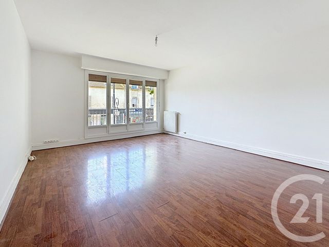 Appartement F3 à vendre - 3 pièces - 81.98 m2 - ST MAUR DES FOSSES - 94 - ILE-DE-FRANCE - Century 21 Parvis Et Remises