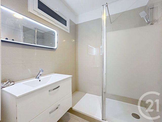 Appartement F3 à vendre - 3 pièces - 81.98 m2 - ST MAUR DES FOSSES - 94 - ILE-DE-FRANCE - Century 21 Parvis Et Remises