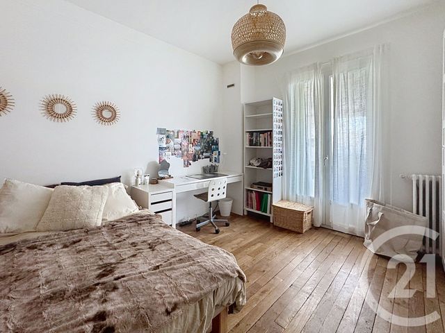 maison à vendre - 6 pièces - 132.0 m2 - LA VARENNE ST HILAIRE - 94 - ILE-DE-FRANCE - Century 21 Parvis Et Remises