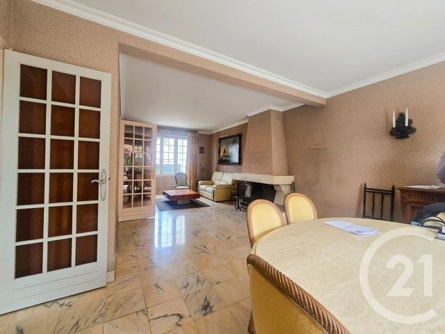maison à vendre - 8 pièces - 213.37 m2 - ST MAUR DES FOSSES - 94 - ILE-DE-FRANCE - Century 21 Parvis Et Remises