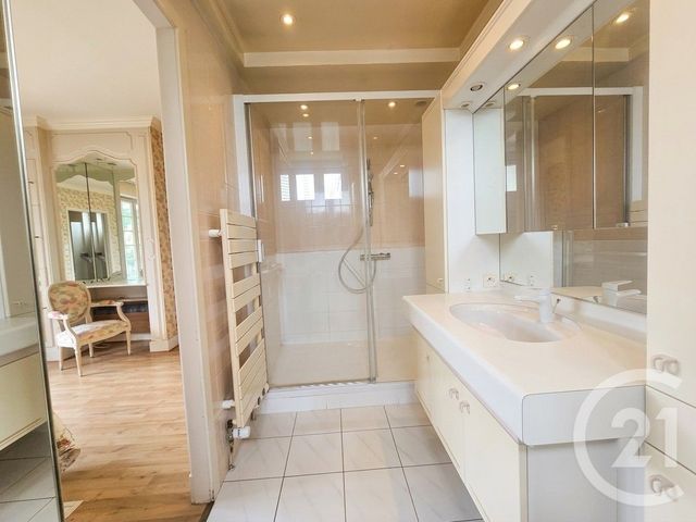 maison à vendre - 8 pièces - 213.37 m2 - ST MAUR DES FOSSES - 94 - ILE-DE-FRANCE - Century 21 Parvis Et Remises